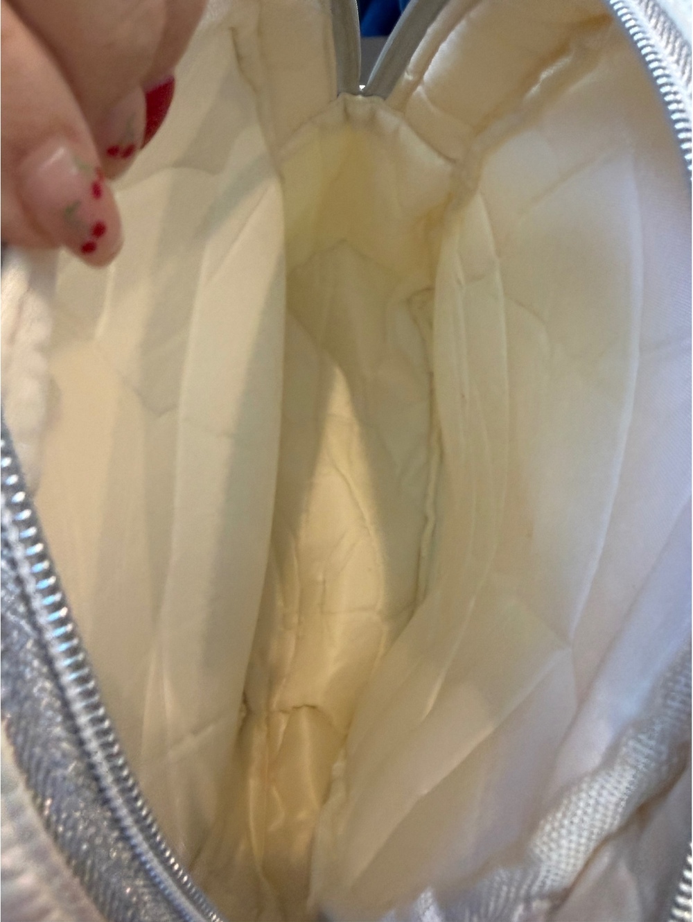Iridescent Quilted Heart Pattern Backpack - Picture 9 of 10